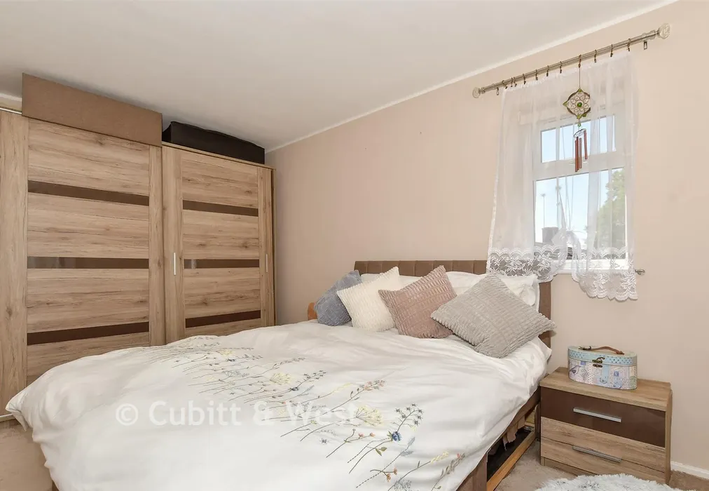 Bedroom 1 - Climping Road, Crawley, West Sussex - Wards of Kent