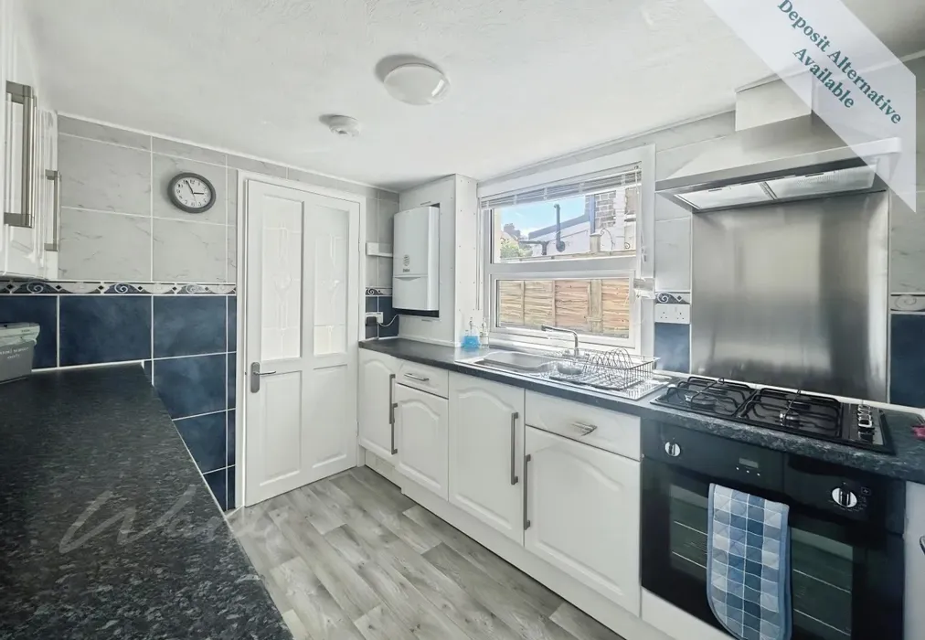 st davids kitchen... - St. David's Road Ramsgate CT11 - Wards of Kent