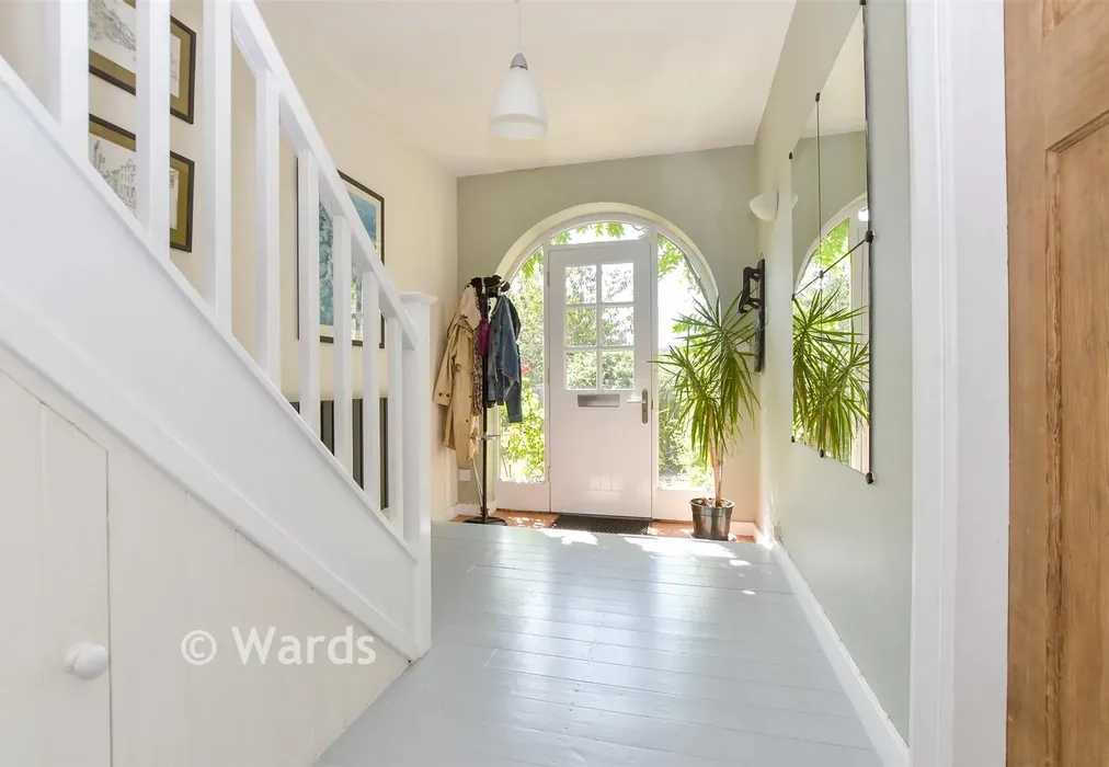 Entrance Hall - Bayview Road, Kingsdown, Kent - Wards of Kent