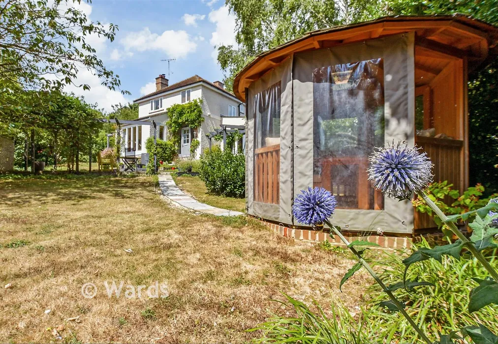 External Lifestyle Photograph - Bayview Road, Kingsdown, Kent - Wards of Kent