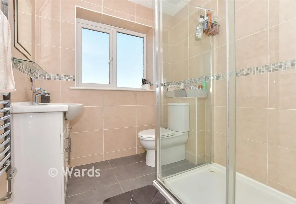 En-Suite Shower Room - St. Richard's Road, Deal, Kent - Wards of Kent