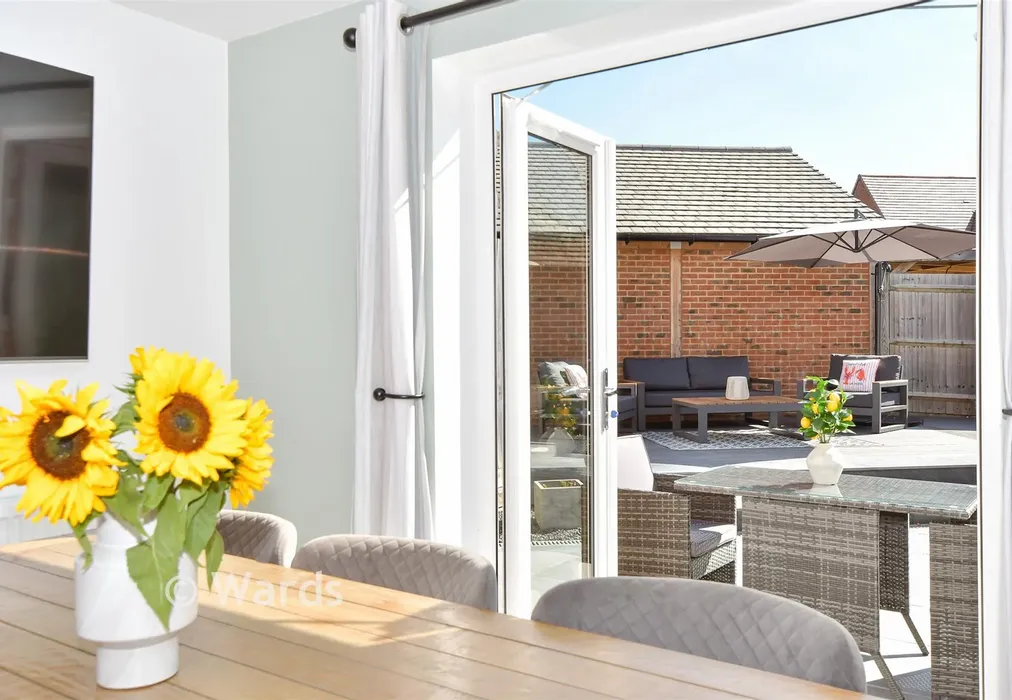 External Lifestyle Photograph - Nickolls Road, Hythe, Kent - Wards of Kent