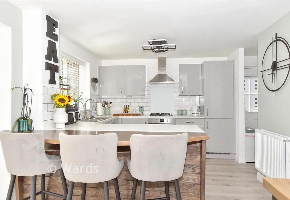 Internal Lifestyle Photograph - Nickolls Road, Hythe, Kent - Wards of Kent