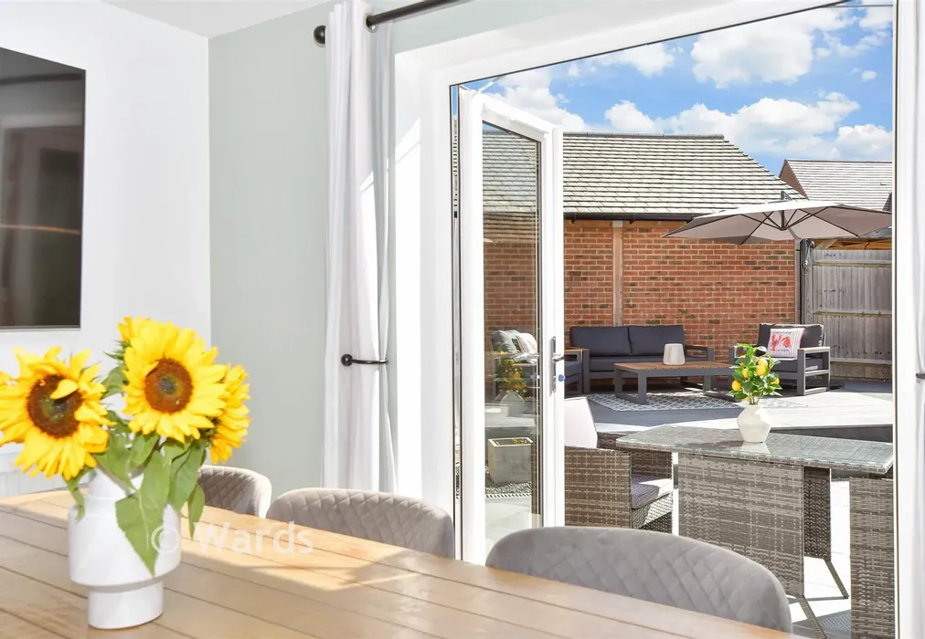External Lifestyle Photograph - Nickolls Road, Hythe, Kent - Wards of Kent