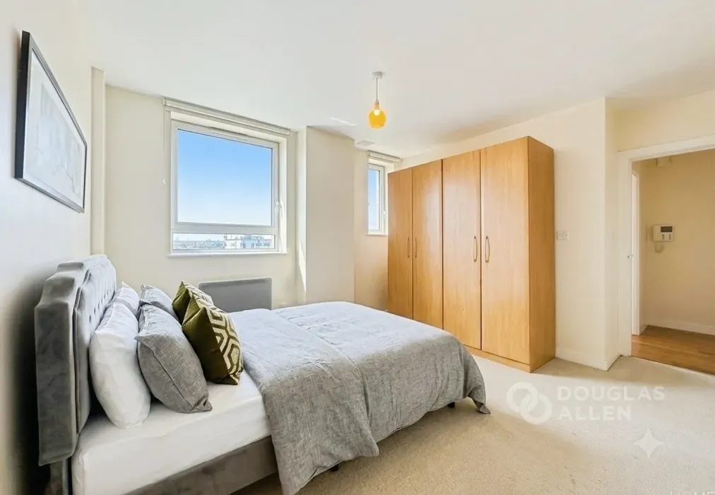 0f4ecc33-C-4BF1-8... - 156-162 High Road Chadwell Heath RM6 - Wards of Kent