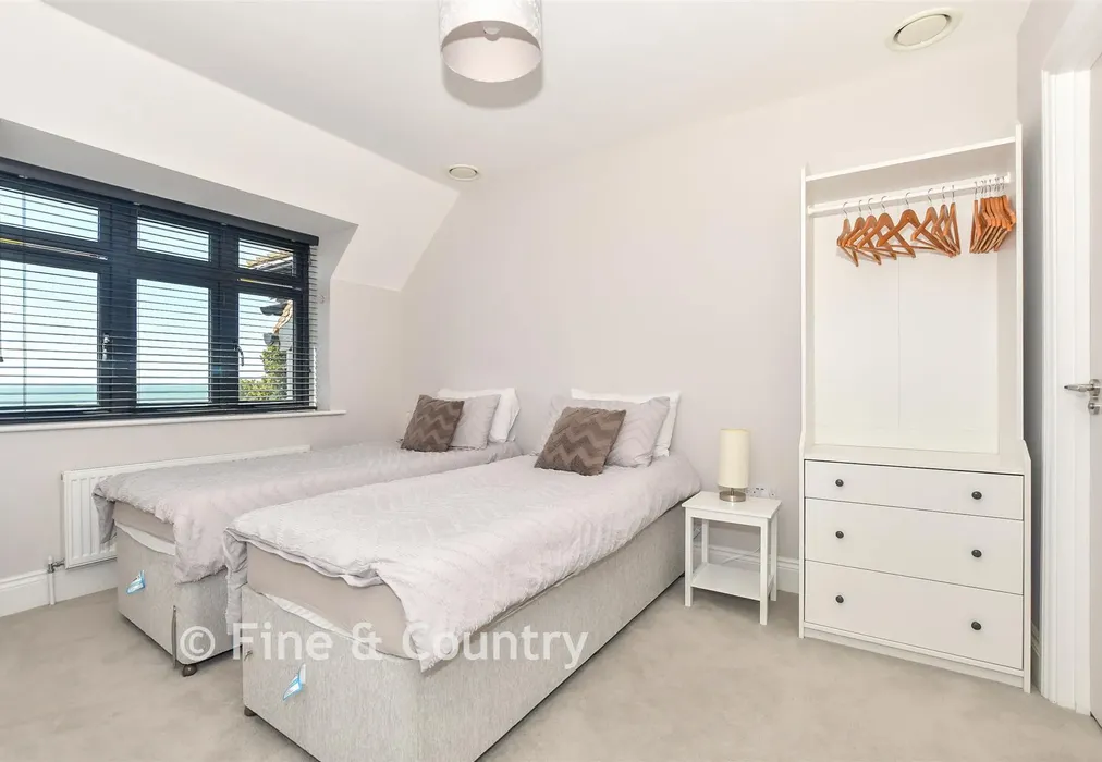 Bedroom 2 - Cannongate Road, Hythe, Kent - Wards of Kent