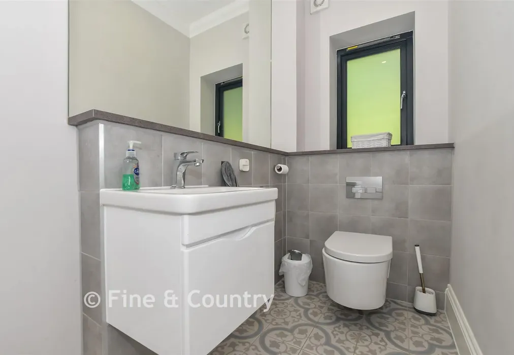 Cloakroom - Cannongate Road, Hythe, Kent - Wards of Kent