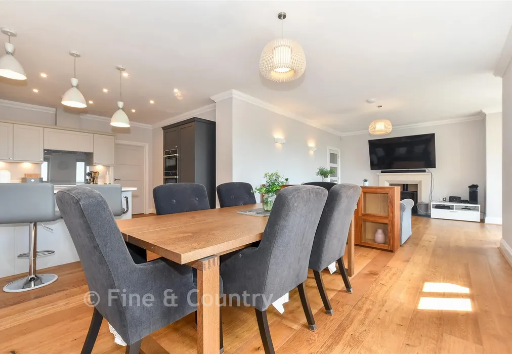 Lounge/Diner - Cannongate Road, Hythe, Kent - Wards of Kent