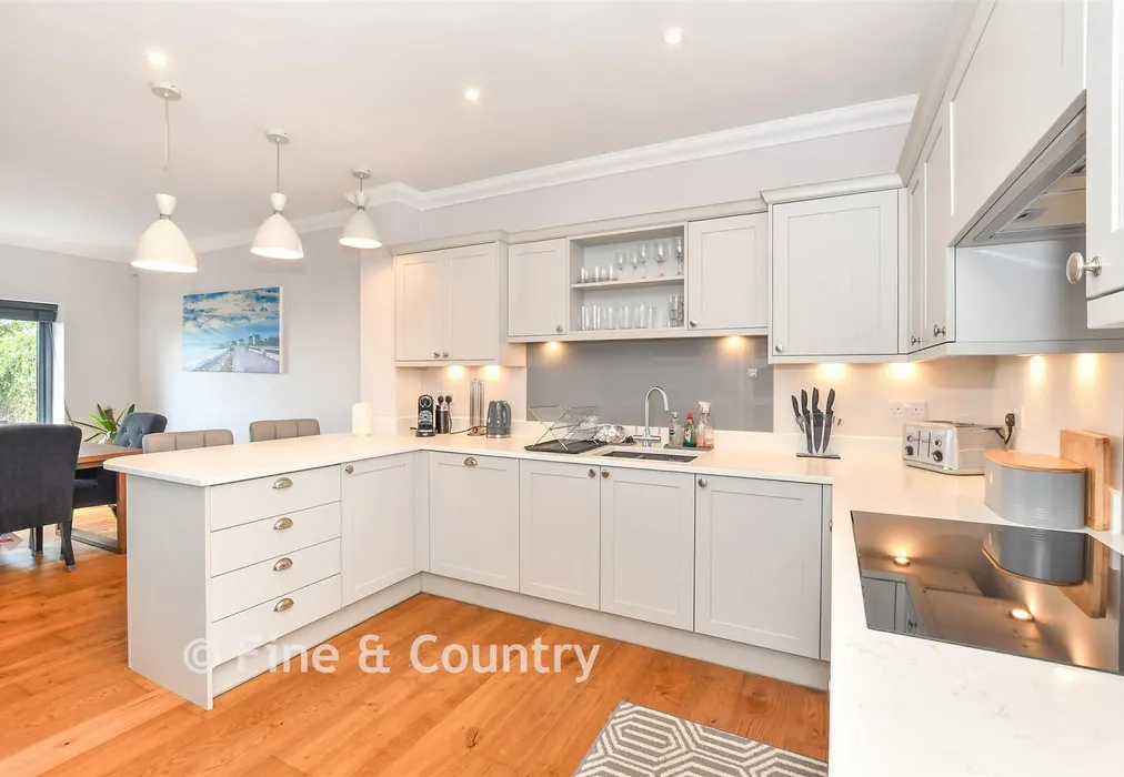 Kitchen - Cannongate Road, Hythe, Kent - Wards of Kent