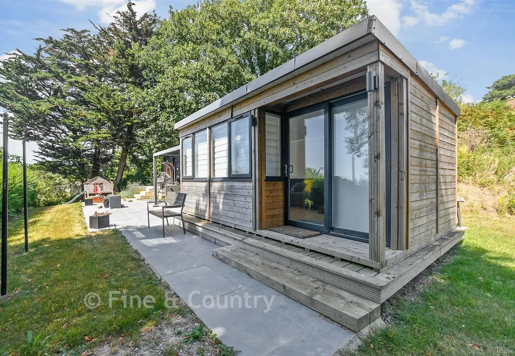 Workshop/Outbuildings - Cannongate Road, Hythe, Kent - Wards of Kent