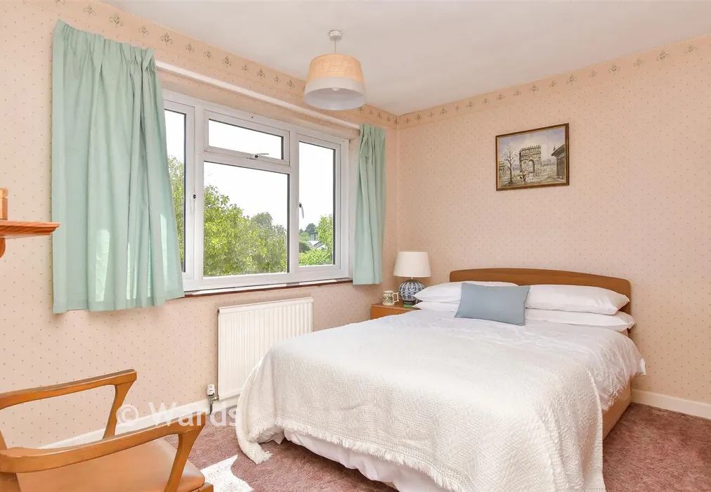 Bedroom 2 - Meadow Walk, Snodland, Kent - Wards of Kent