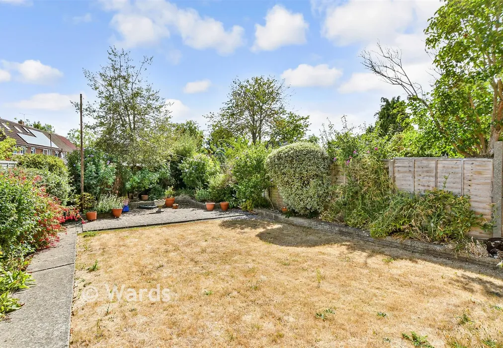 Rear Garden - Meadow Walk, Snodland, Kent - Wards of Kent