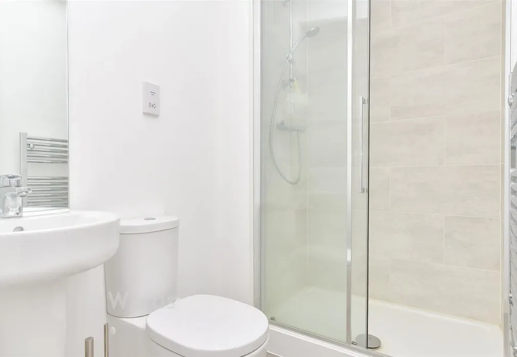 En-Suite Shower Room - Germander Avenue, Halling, Kent - Wards of Kent