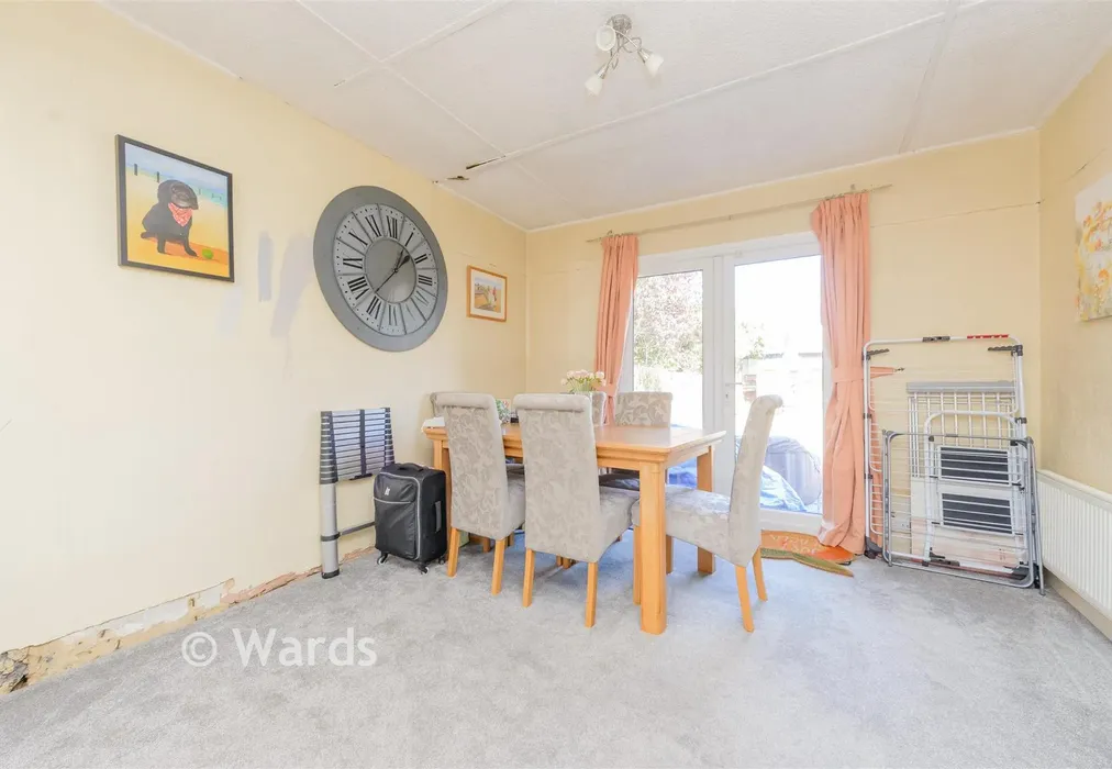 Lounge/Diner - Farnham Road, Welling, Kent - Wards of Kent