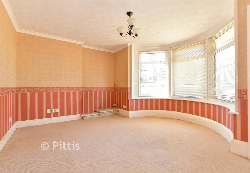 Lounge - Southdown Road, Freshwater, Isle of Wight - Wards of Kent