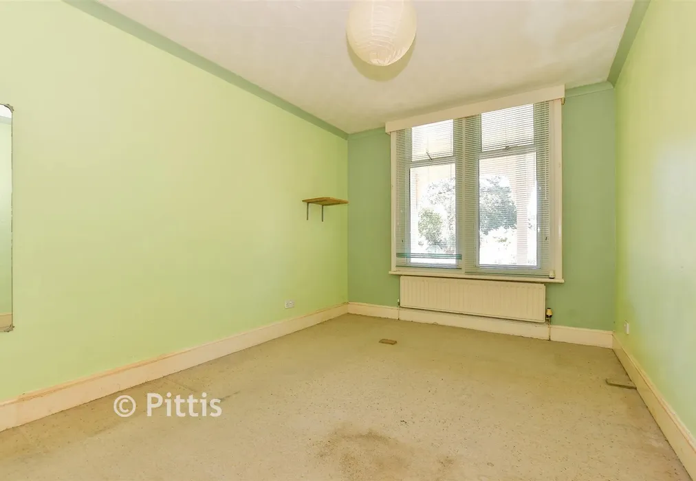 Bedroom 1 - Southdown Road, Freshwater, Isle of Wight - Wards of Kent