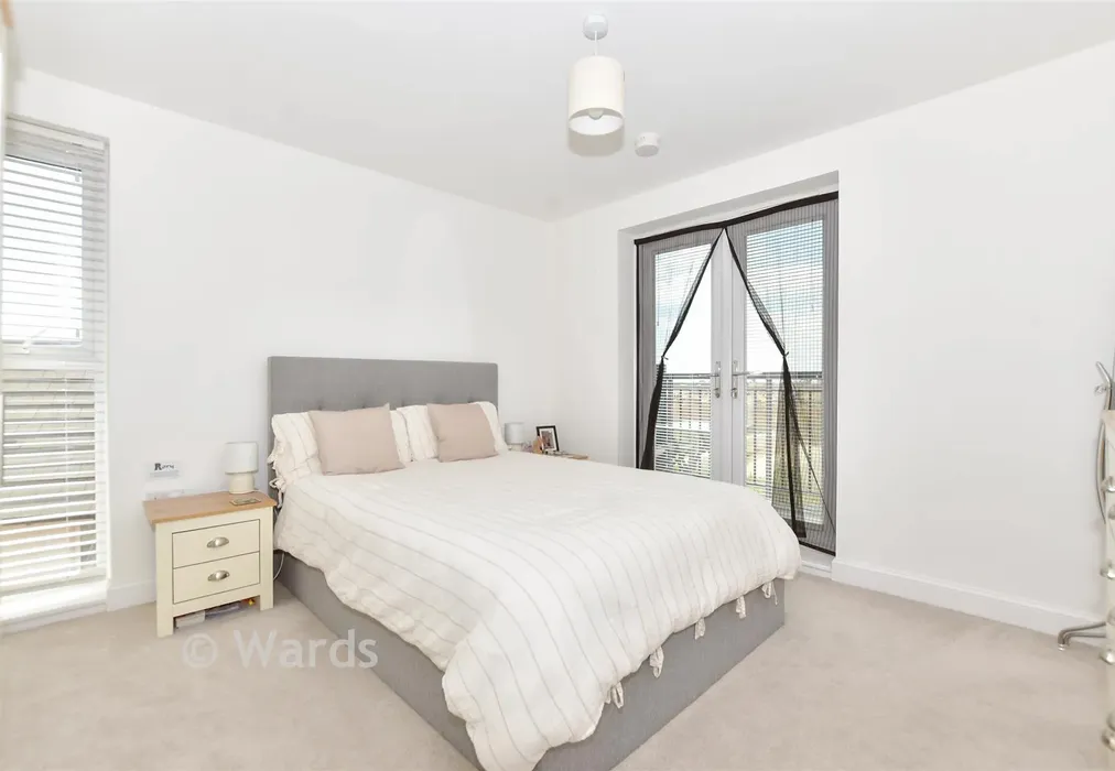 Bedroom 1 - Dearman Crescent, Hythe, Kent - Wards of Kent
