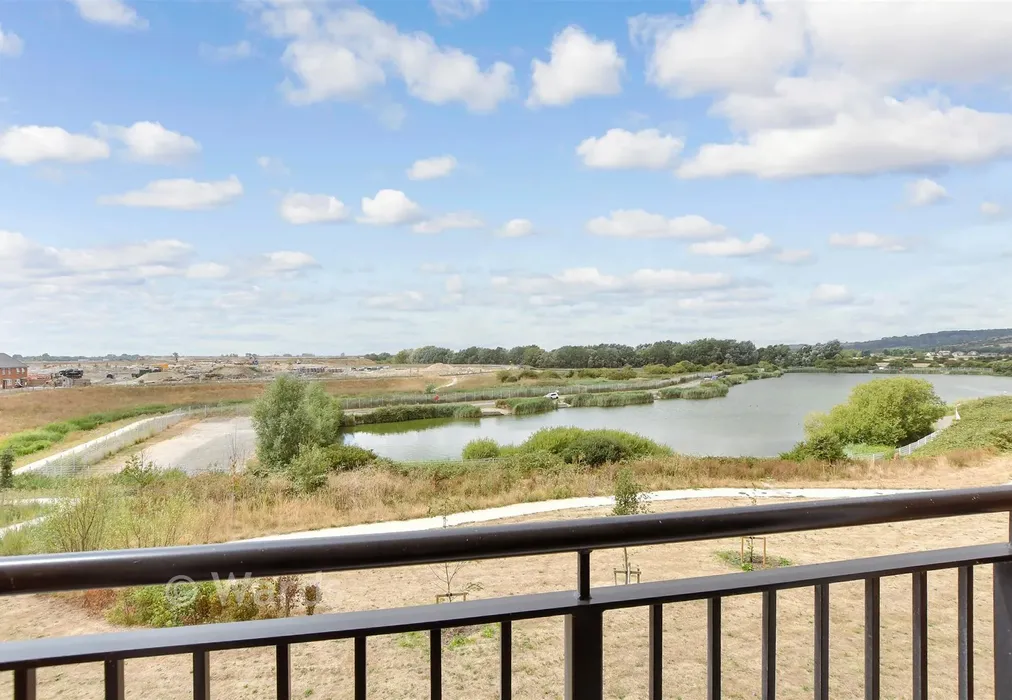 Balcony / Terrace - Dearman Crescent, Hythe, Kent - Wards of Kent