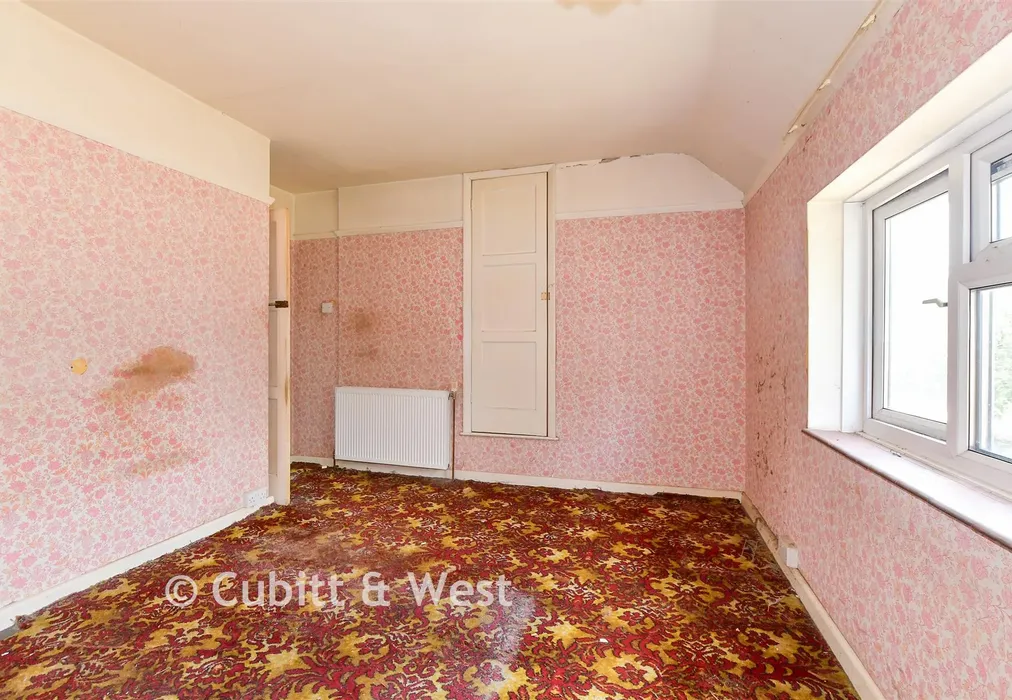 Bedroom 1 - Beatty Avenue, Brighton, East Sussex - Wards of Kent