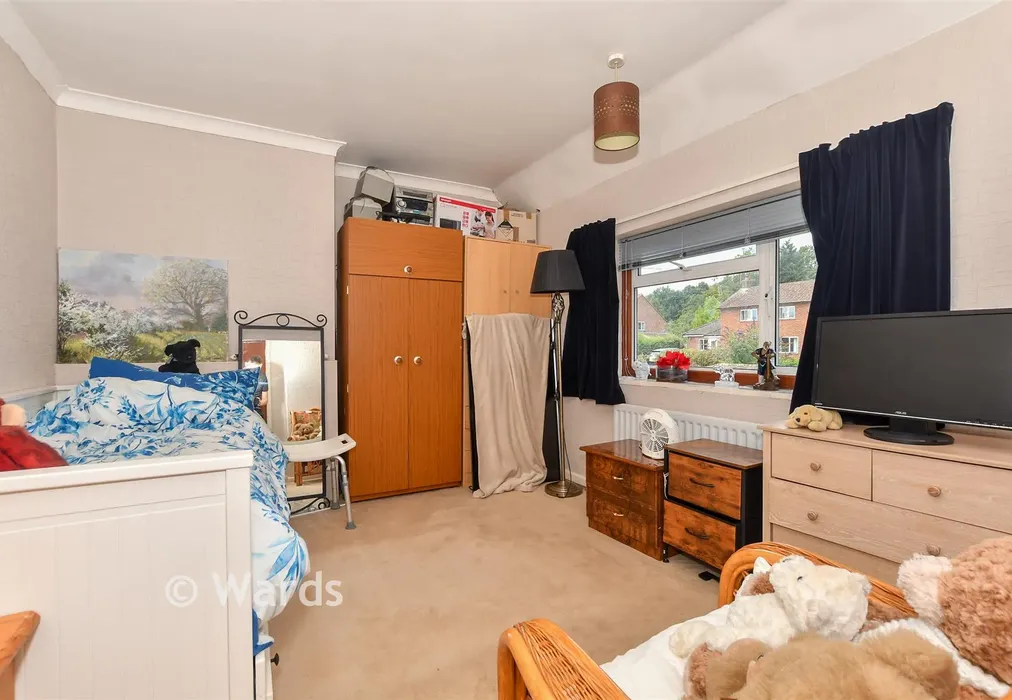 Bedroom 2 - Glebelands, Penshurst, Tonbridge, Kent - Wards of Kent