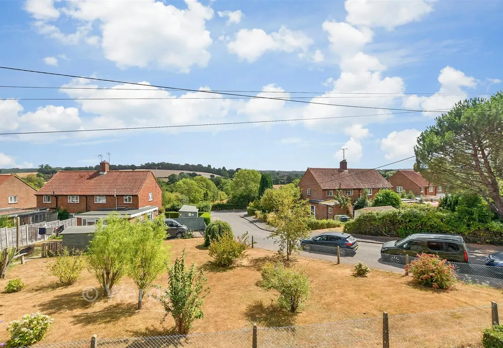 Views To Front - Glebelands, Penshurst, Tonbridge, Kent - Wards of Kent