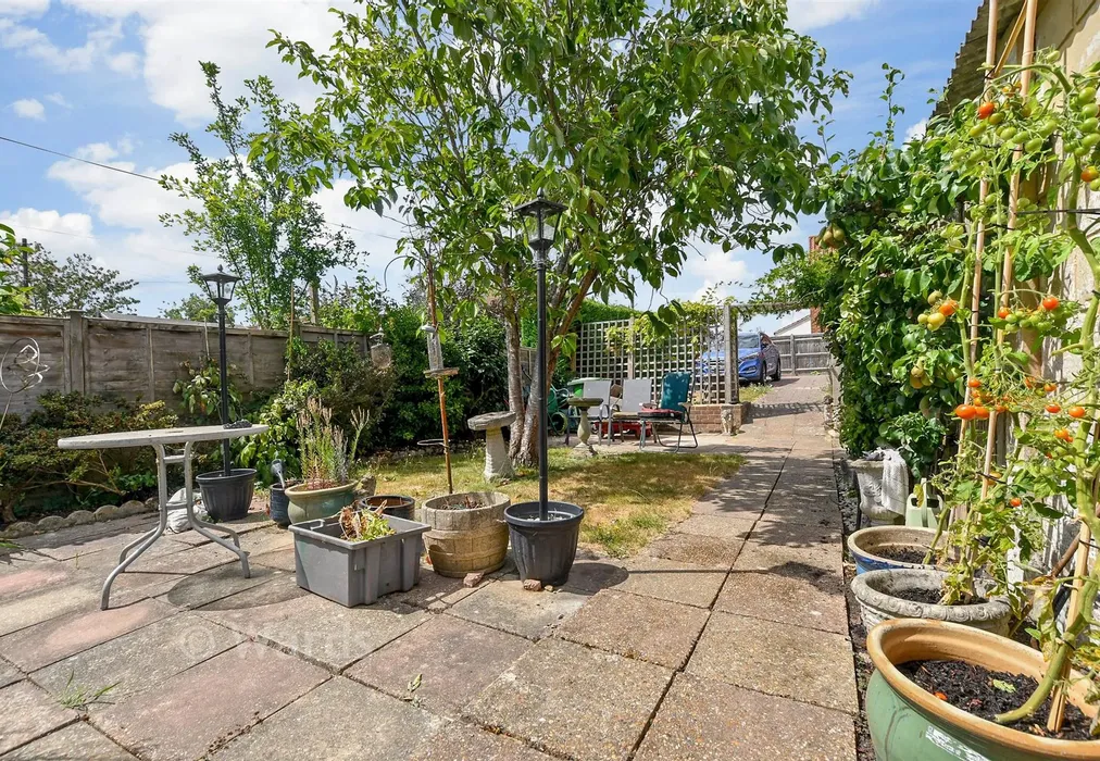 Patio / Decking - Glebelands, Penshurst, Tonbridge, Kent - Wards of Kent