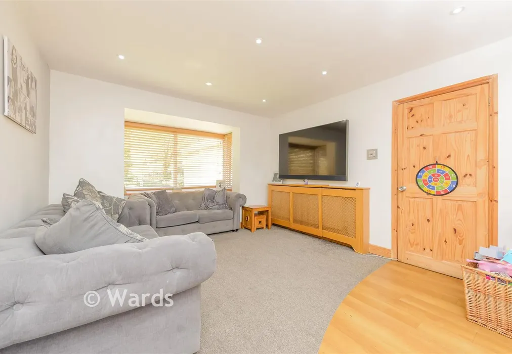 Lounge - Church Street, Hoo, Kent - Wards of Kent