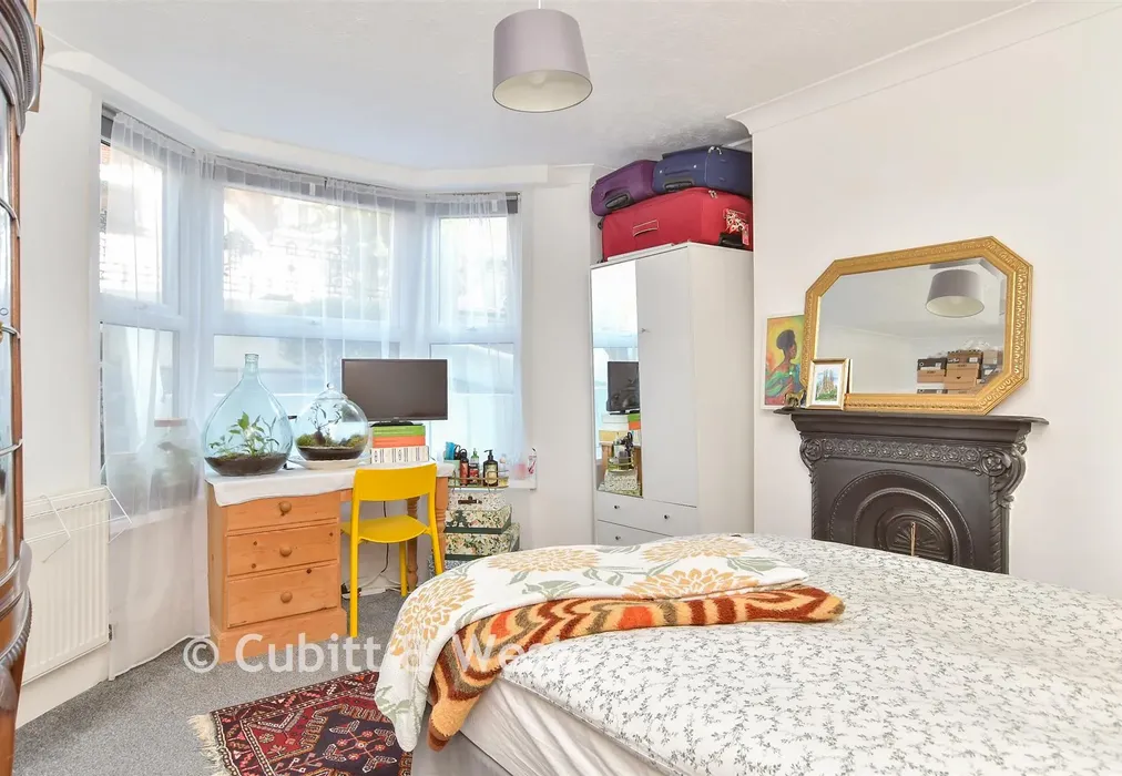Bedroom 4 - Hythe Road, Brighton, East Sussex - Wards of Kent