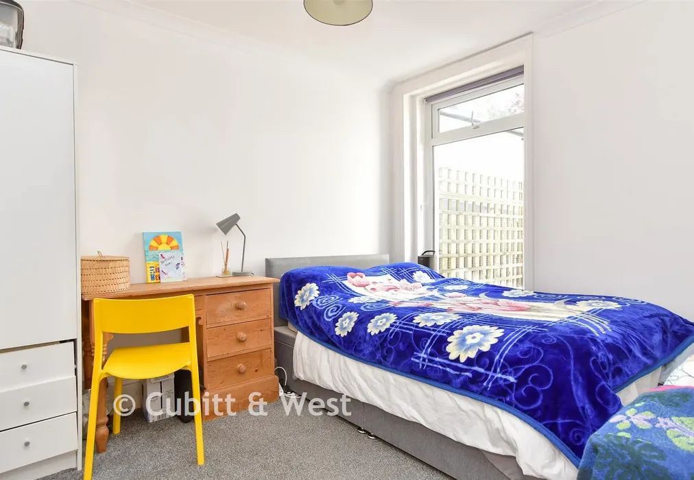 Bedroom 5 - Hythe Road, Brighton, East Sussex - Wards of Kent