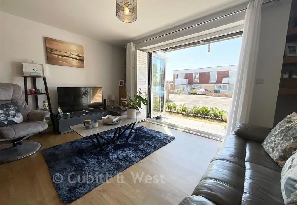 Lounge 2** - Salvington Road, Worthing, West Sussex - Wards of Kent