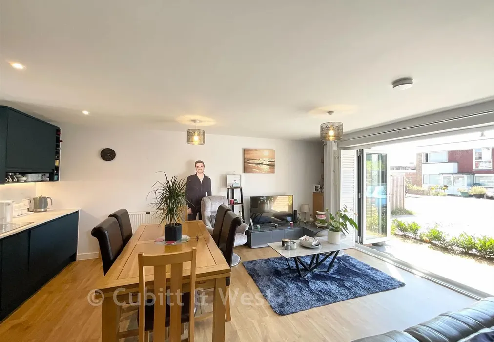 Kitchen Diner** - Salvington Road, Worthing, West Sussex - Wards of Kent