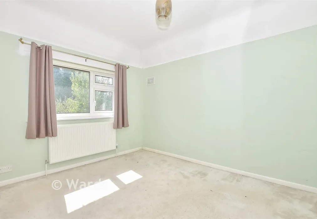 Bedroom 2 - Cambridge Crescent, Maidstone, Kent - Wards of Kent