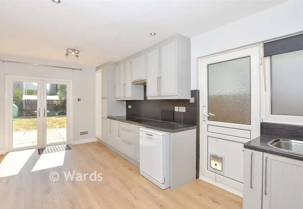 Kitchen/Diner - Cambridge Crescent, Maidstone, Kent - Wards of Kent