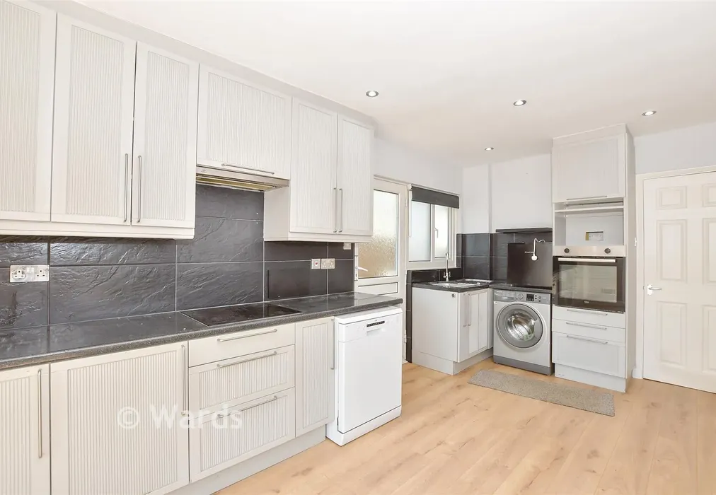 Kitchen/Diner - Cambridge Crescent, Maidstone, Kent - Wards of Kent