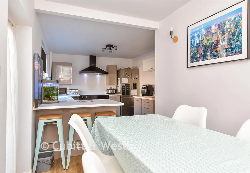 Internal Lifestyle Photograph - Windmill Road, Southwick, Brighton, West Sussex - Wards of Kent