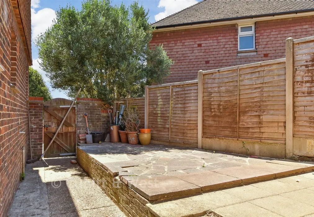 Patio / Decking - Windmill Road, Southwick, Brighton, West Sussex - Wards of Kent