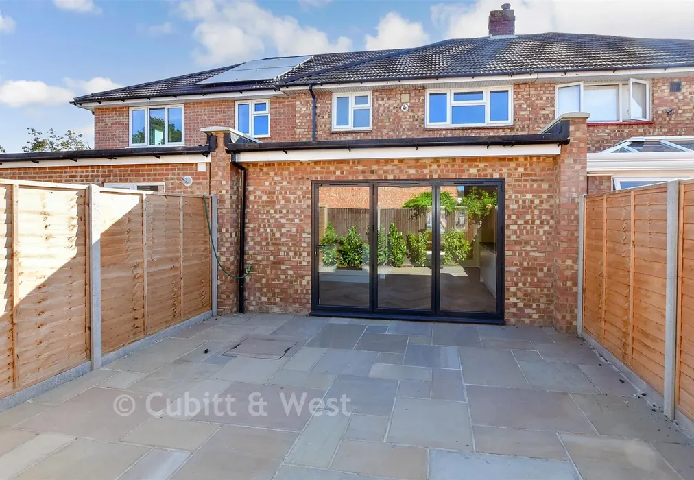 Rear Garden - Prinsted Crescent, Portsmouth, Hampshire - Wards of Kent
