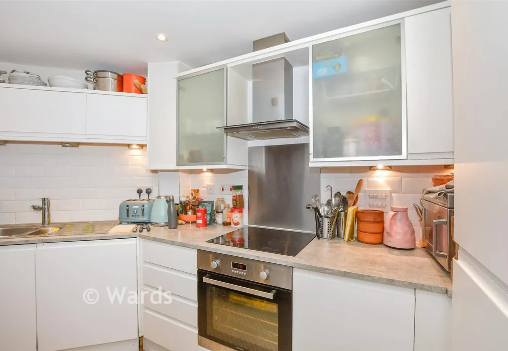 Kitchen - Holland Road, Maidstone, Kent - Wards of Kent