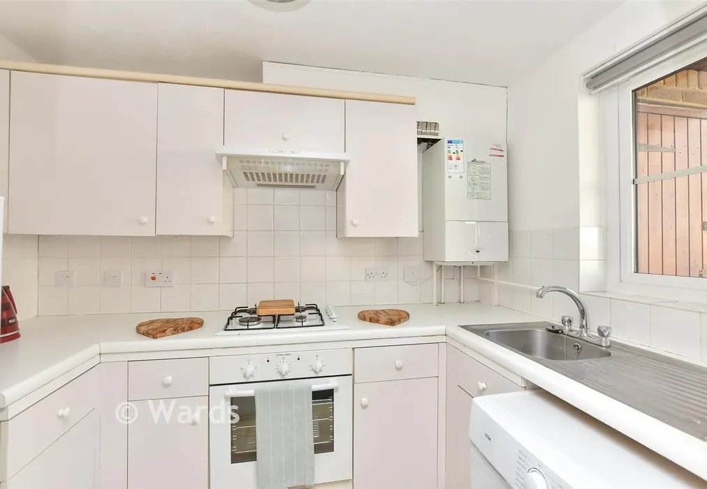 Kitchen - Holborough Road, Snodland, Kent - Wards of Kent