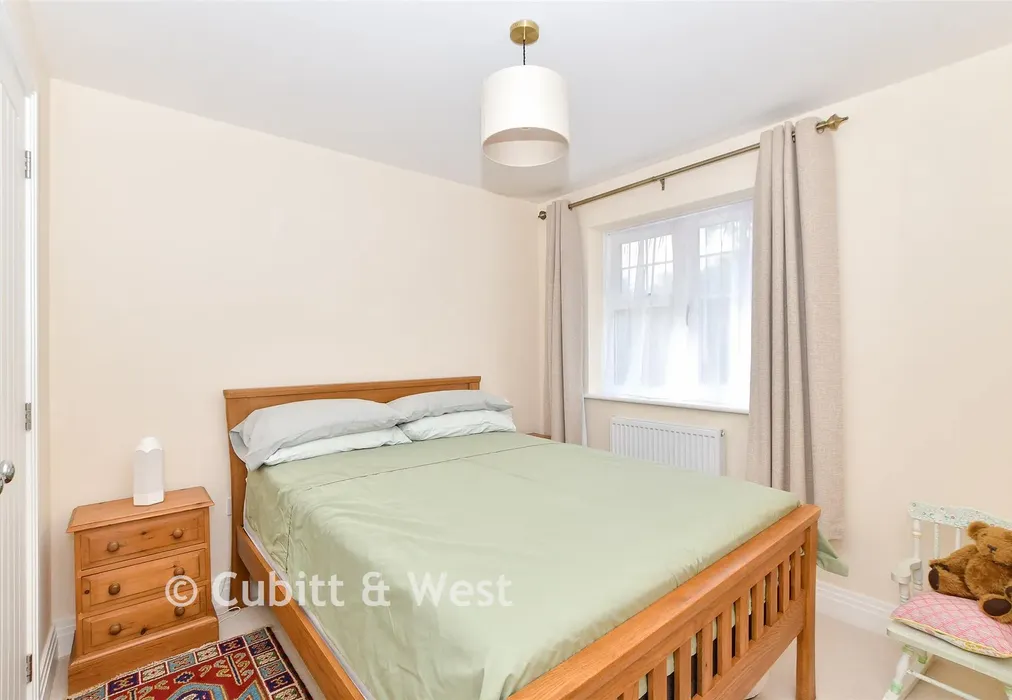 Bedroom 2 - Charters Gate Way, Wivelsfield Green, East Sussex - Wards of Kent