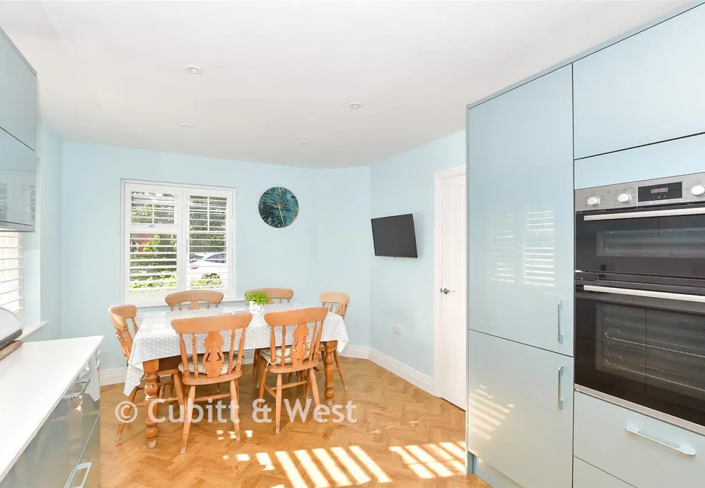 Kitchen/ Diner - Charters Gate Way, Wivelsfield Green, East Sussex - Wards of Kent