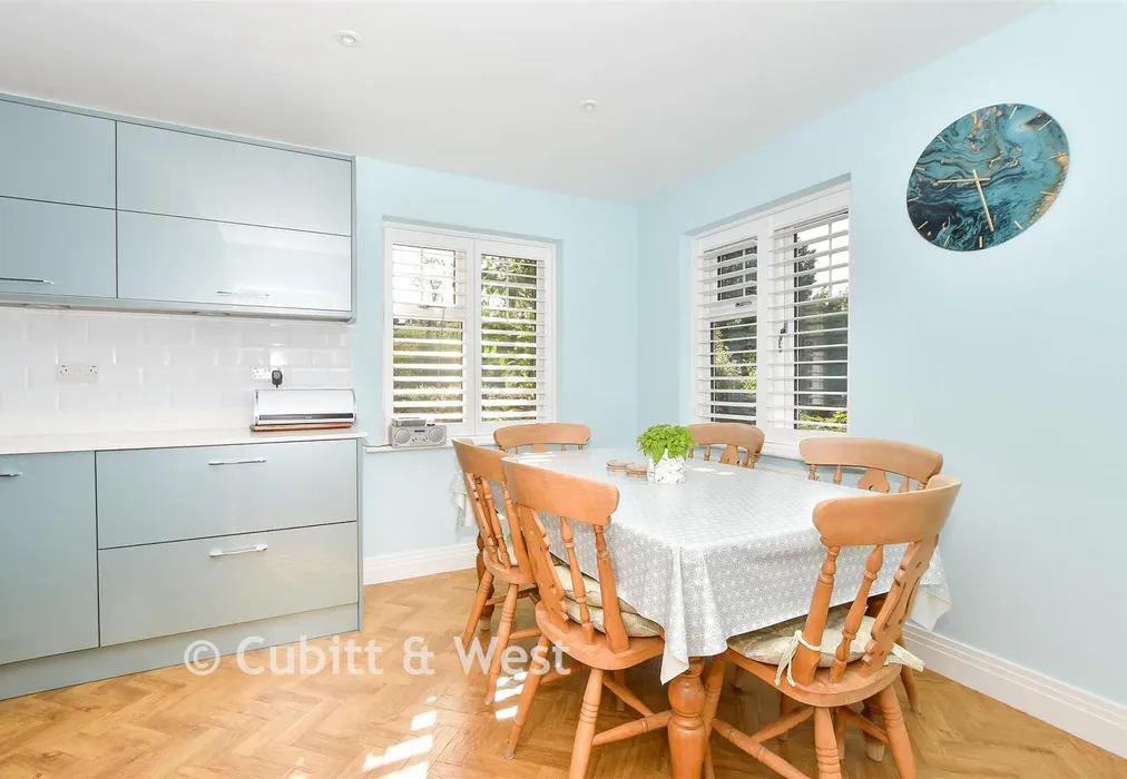 Kitchen/ Diner - Charters Gate Way, Wivelsfield Green, East Sussex - Wards of Kent