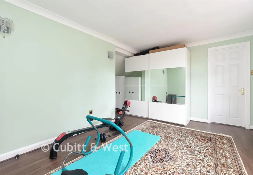 Bedroom 3 - Buckles Way, Banstead, Surrey - Wards of Kent