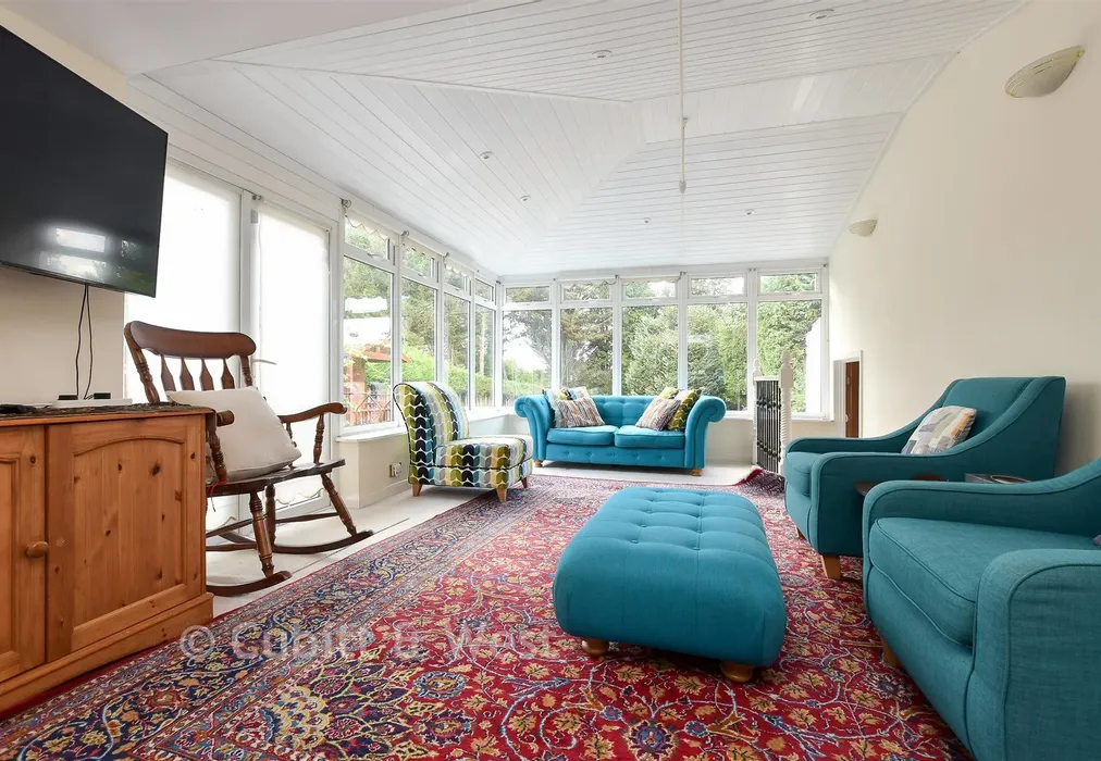 Sitting Room - Buckles Way, Banstead, Surrey - Wards of Kent