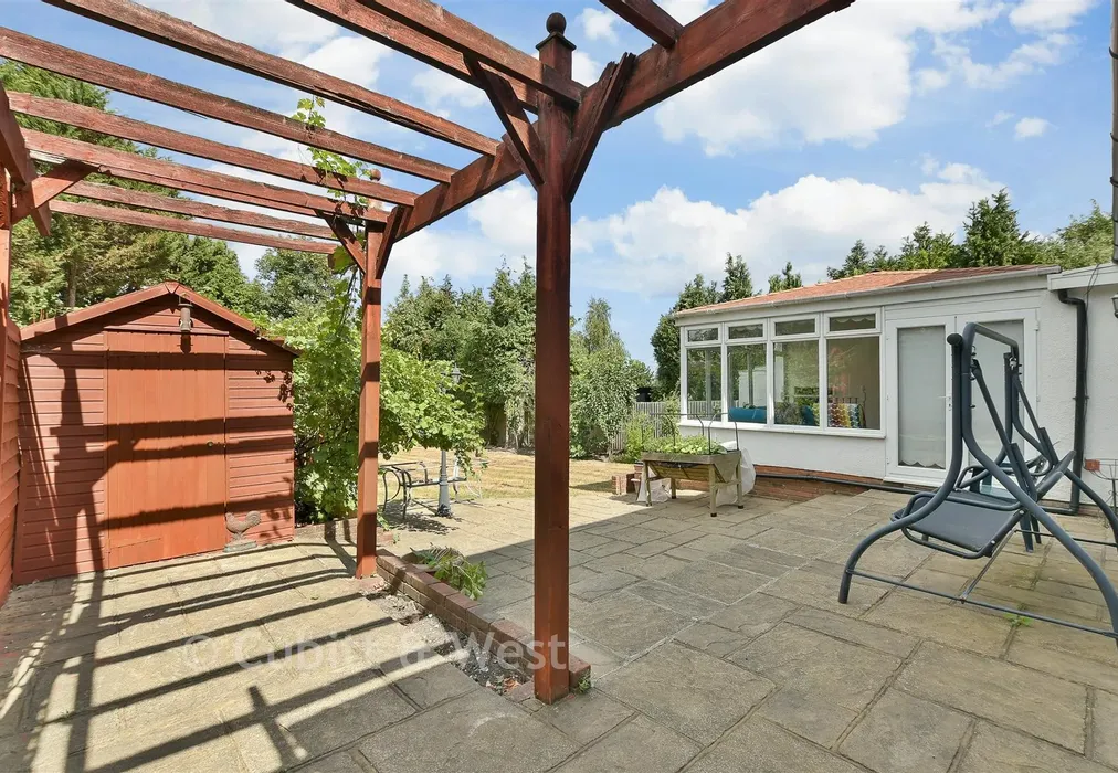 Patio / Decking - Buckles Way, Banstead, Surrey - Wards of Kent