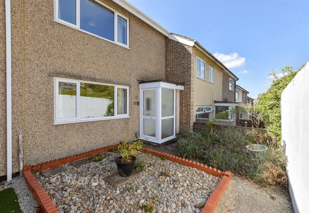 Front Garden - Weavers Way, Dover, Kent - Wards of Kent