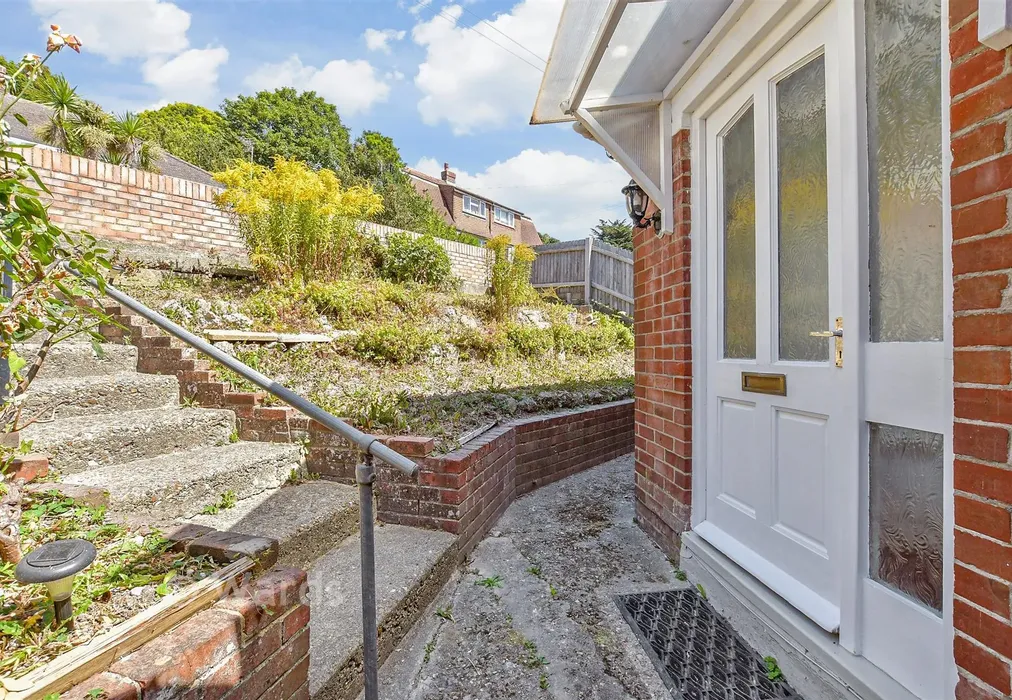 Front Garden - Elms Vale, Elms Vale, Kent - Wards of Kent