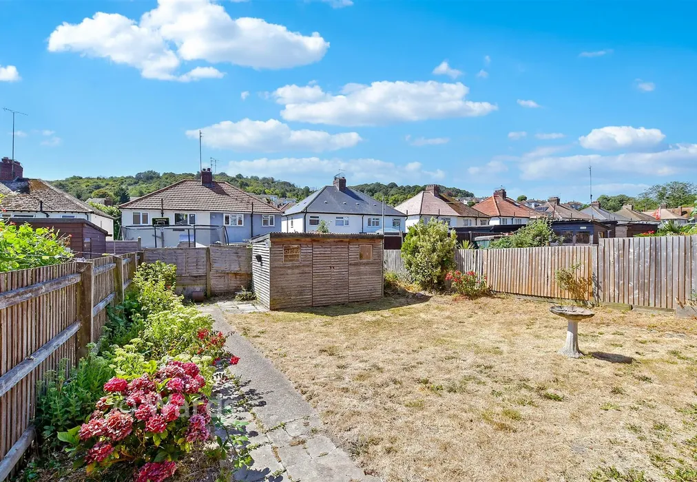Rear Garden - Elms Vale, Elms Vale, Kent - Wards of Kent
