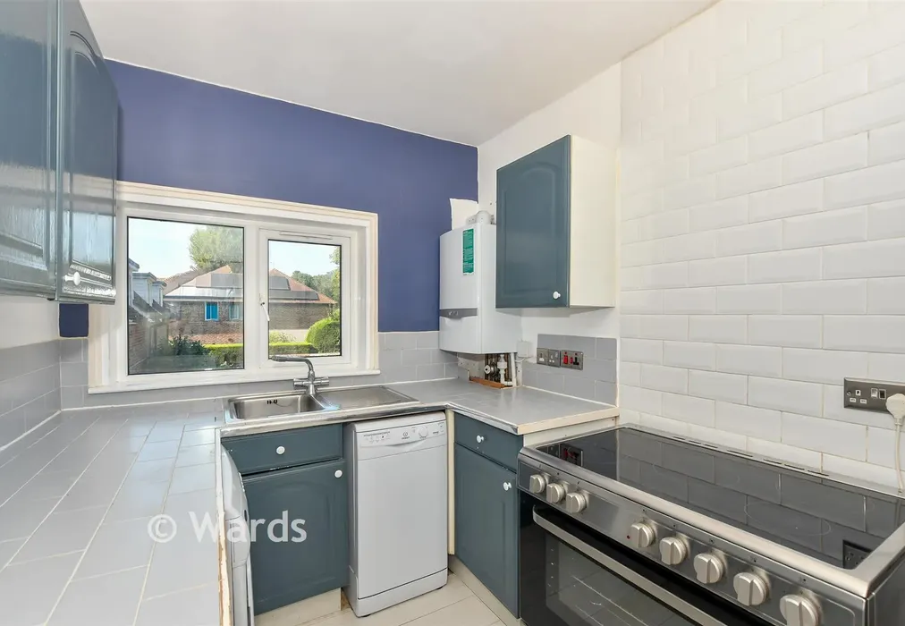 Kitchen - Vineys Gardens, Tenterden, Kent - Wards of Kent