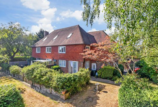 Vineys Gardens, Tenterden, Kent - Wards of Kent